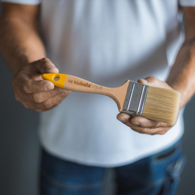 Pędzel płaski uniwersalny, uchwyt bukowy lakierowany 70 mm, wys. włosa 64 mm (4505) KUBALA