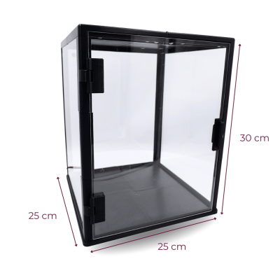 GABLOTA PIONOWA LED 25×25×30 cm — WYSOKA WITRYNA KOLEKCJONERSKA Z OŚWIETLENIEM I OCHRONĄ ANTY-KURZ