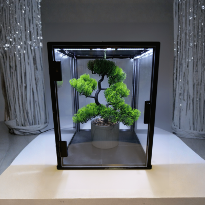 GABLOTA PIONOWA LED 25×25×30 cm — WYSOKA WITRYNA KOLEKCJONERSKA Z OŚWIETLENIEM I OCHRONĄ ANTY-KURZ