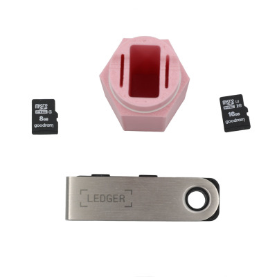 Etui na portfel kryptowalut Ledger Nano S Plus