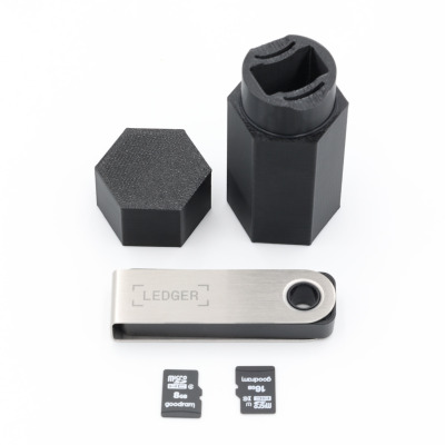 Etui na portfel kryptowalut Ledger Nano S Plus