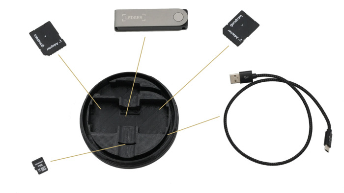 Etui na portfel kryptowalut Ledger Nano X / Case