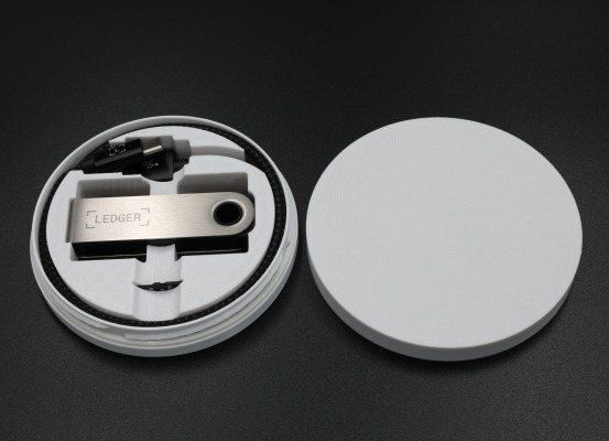 Etui na portfel kryptowalut Ledger Nano S Plus