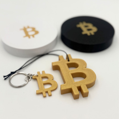 Brelok Bitcoin złoty 3x4cm – na klucze gadżet dla fanów kryptowalut