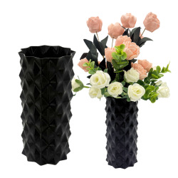 Czarny wazonik na sztuczne kwiaty – mały, minimalistyczny design (8×16 cm)