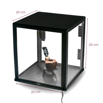 MINI GABLOTKA LED 20×20×20 cm — PODŚWIETLANY EKSPOZYTOR DO FIGUREK I BIŻUTERII
